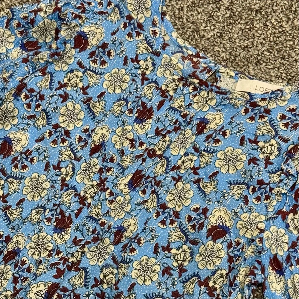 LOFT Light Blue Floral/ metallic Puff-Sleeve Blouse